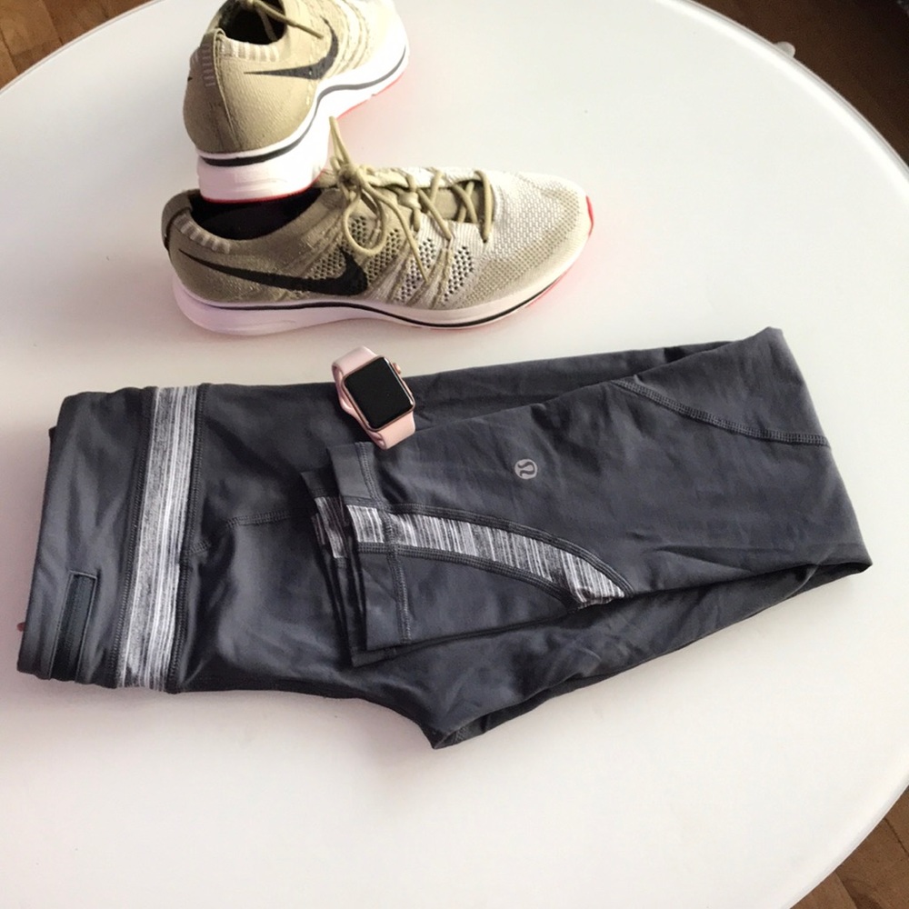 Lululemon run crop leggings. Size 6.